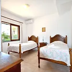 Close To Beaches And Amenities, Private Pool, Free Ac And Wifi Вилла