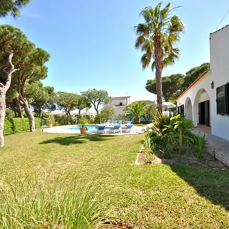 Close To Beaches And Amenities, Private Pool, Free Ac And Wifi Villa Quarteira