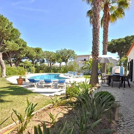Close To Beaches And Amenities, Private Pool, Free Ac And Wifi * Quarteira