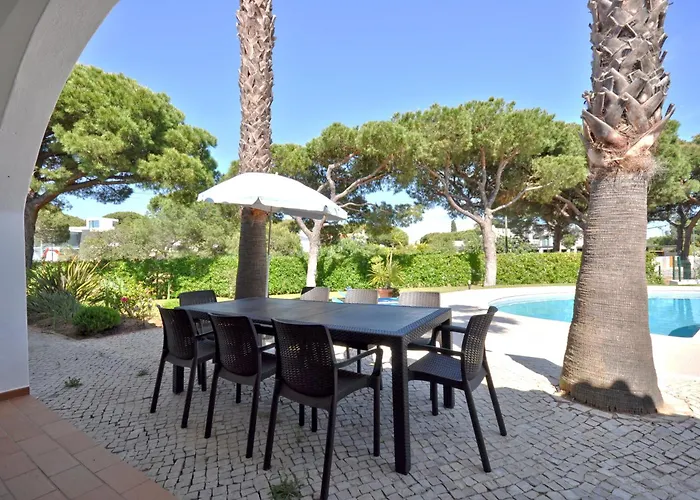Close To Beaches And Amenities, Private Pool, Free Ac And Wifi * Quarteira