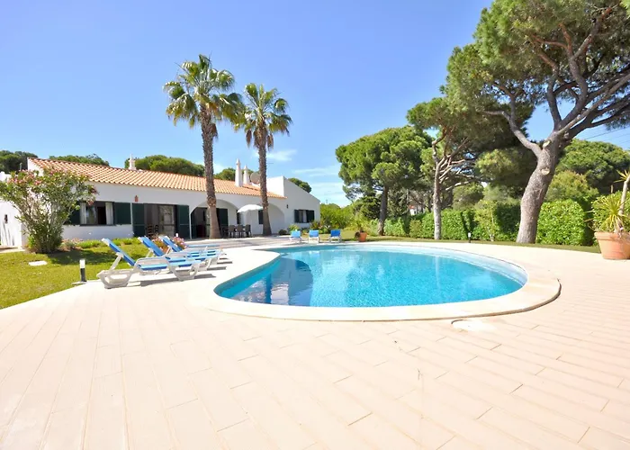 Close To Beaches And Amenities, Private Pool, Free Ac And Wifi Quarteira