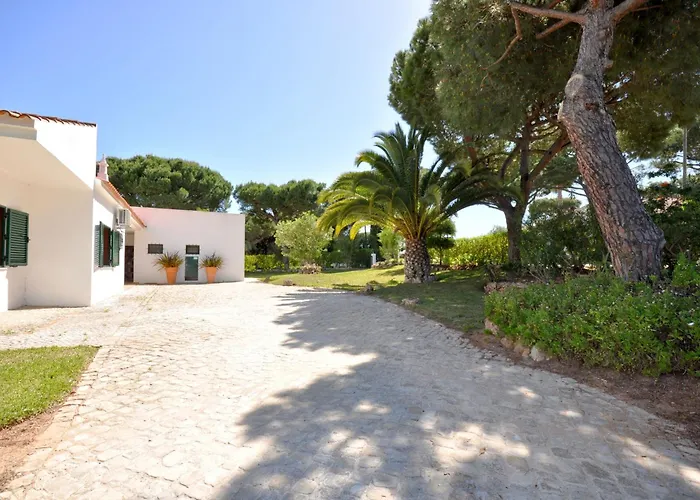 Villa Close To Beaches And Amenities, Private Pool, Free Ac And Wifi *