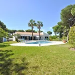 Close To Beaches And Amenities, Private Pool, Free Ac And Wifi Βίλα Quarteira