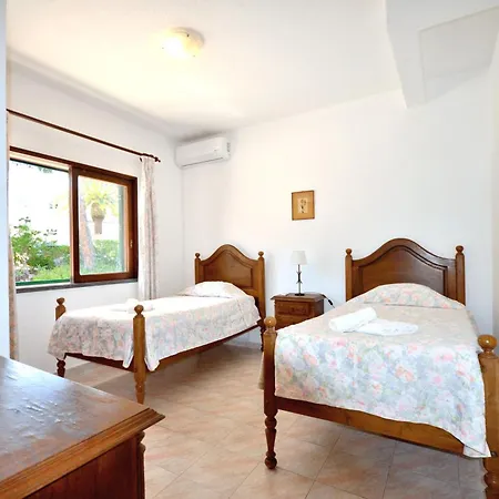 Close To Beaches And Amenities, Private Pool, Free Ac And Wifi فيلة
