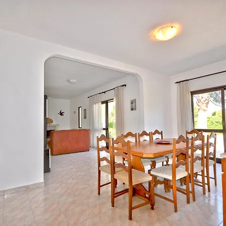 Close To Beaches And Amenities, Private Pool, Free Ac And Wifi فيلة كوارتيرا