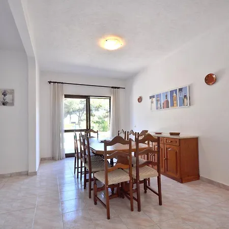 Villa Close To Beaches And Amenities, Private Pool, Free Ac And Wifi *