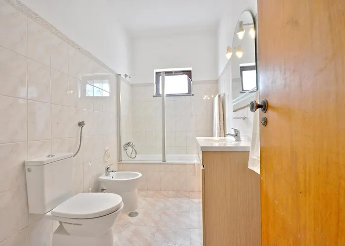 Close To Beaches And Amenities, Private Pool, Free Ac And Wifi Villa
