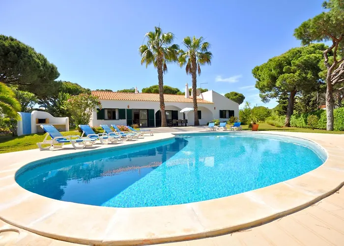 Close To Beaches And Amenities, Private Pool, Free Ac And Wifi Villa *