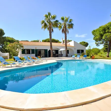 Close To Beaches And Amenities, Private Pool, Free Ac And Wifi Villa *